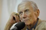 Евгений Евтушенко отметит свое 82-летие в Культурном центре ЗИЛ в Москве