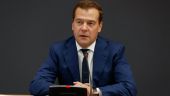 Медведев дал ряд поручений по развитию муниципальной службы