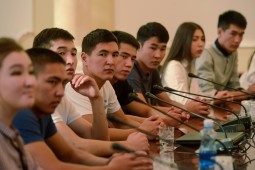 Студентам из Кыргызстана выдадут квоты для обучения в ОАЭ
