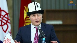 Кыргызский политик резко ответил в связи с намерением убрать статус русского языка из Конституции