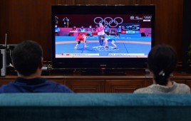 Президент Кыргызстана поздравил еще одну спортсменку