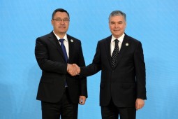 Завершился визит президента Кыргызстана в Туркменистан