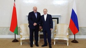 Александр Лукашенко и Владимир Путин провели телефонный разговор